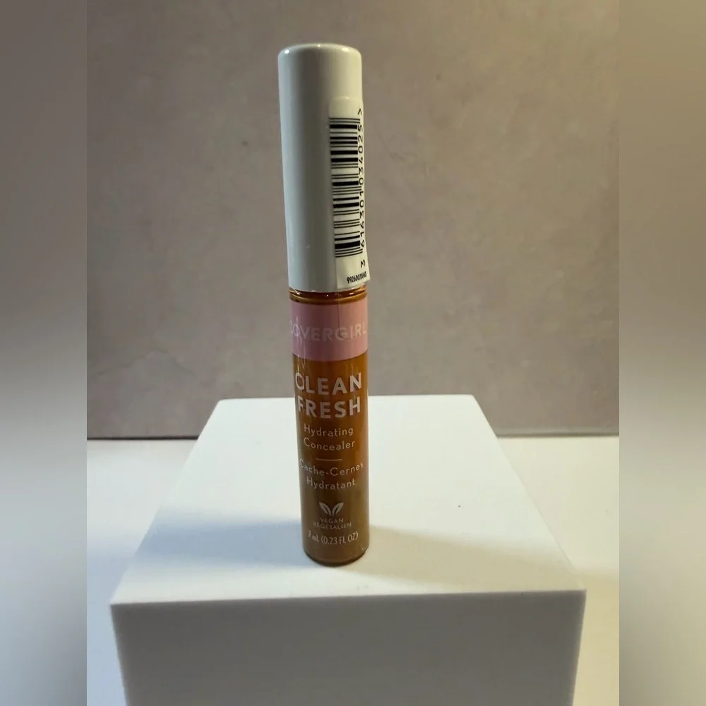 🩷5/$10 COVERGIRL Clean Fresh Hydrating Concealer - Creamy Tan
